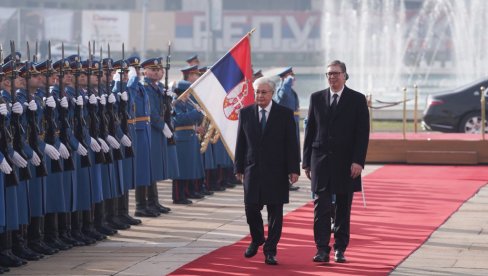 ВУЧИЋ СА ТОКАЈЕВИМ: У току састанак двојице председника у Палати Србија (ВИДЕО)