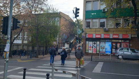 ZELENO DUŽE NA SEMAFORU: Sekretar za saobraćaj odmah reagovao posle zahteva roditelja iz OŠ Skadarlija