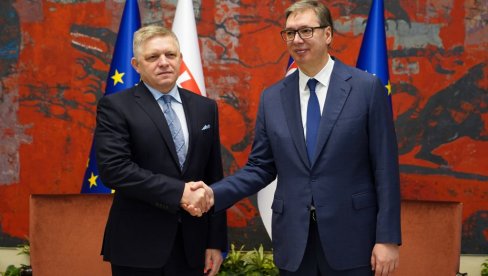 ФИЦУ ЗАБРАЊЕН ПРЕЛЕТ ПРЕКО ПОЉСКЕ И ЛИТВАНИЈЕ, СЛИЧНИ ПРОБЛЕМИ ОЧЕКУЈУ И ВУЧИЋА? Све чине да двојица лидера не оду на Параду победе у Москву