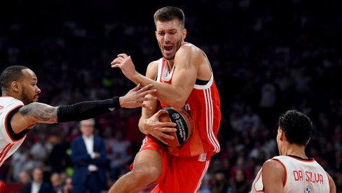 OLIMPIJAKOS DOVODI CENTRA: Kako će ovo uticati na Filipa Petruševa?