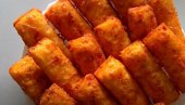 ПРЖЕНИ ШТАПИЋИ СА ШУНКОМ И СИРОМ: Право мало задовољство које се спрема брзо и једноставно, а нестаје још брже