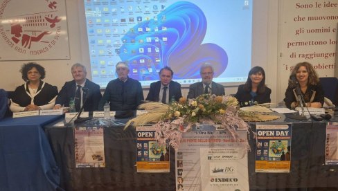 PESNICI  PREDSTAVILI SVOJE STIHOVE: Novo poglavlje u promociji  srpske kulture u Italiji  (FOTO)