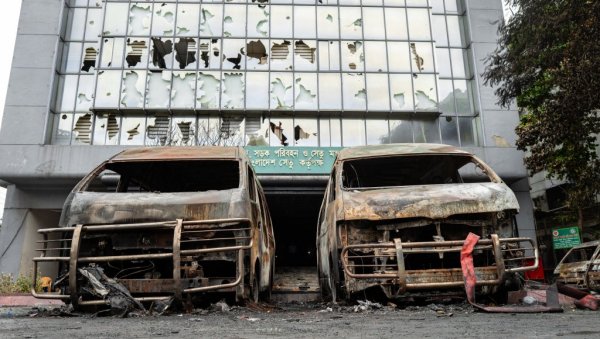 СТАНОВНИЦИ У СТРАХУ -700 БАНГЛАДЕШКИХ ЗАТВОРЕНИКА ЈОШ УВЕК У БЕКСТВУ: Најмање 70 бегунаца су терористи или осуђеници на смрт