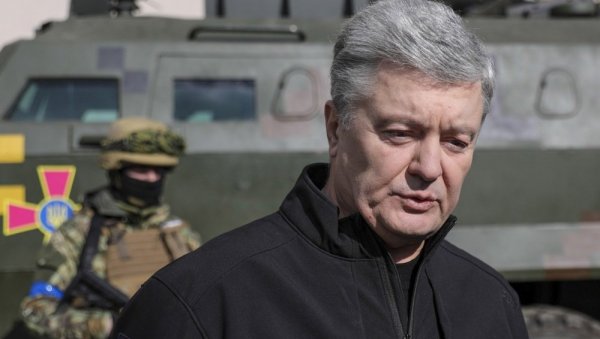 ОСУЂЕНИ НА ПОРАЗ? Лети перје у Кијеву - Порошенко напао режим Зеленског