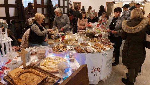 NA „ĐAKONIJAMA“ IZLOŽENO 46 SLAVSKIH POGAČA: Sve za prazničnu trpezu na jednom mestu