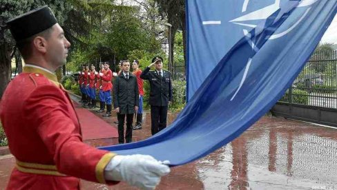 SKUPO PLAĆENO PARTNERSTVO: Premijer Spajić potvrdio vernost NATO naročito oko podrške Ukrajini i najavio više novca Alijansi do 2,3 odsto