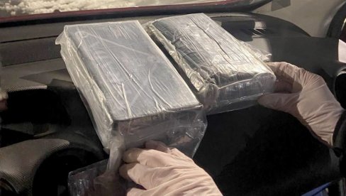 ŠEST KILOGRAMA KOKAINA VOZIO U GEPEKU: Optužen muškarac (41)