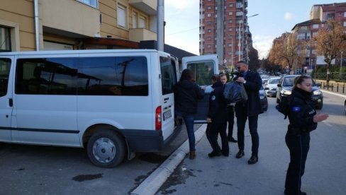 ПРИВЕДЕНА ДИРЕКТОРКА ПРЕДУЗЕЋА У КОСОВСКОЈ МИТРОВИЦИ: Српска листа састаће се данас са радницима предузећа у која је Курти насилно упао