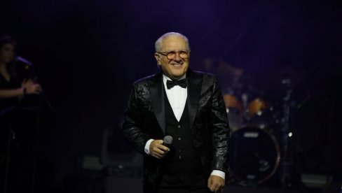KAPUĆINO SA PUNO ŠEĆERA: Željko Samardžić predstavio tekst koji je za njena pisala pokojna Marina Tucaković (FOTO)