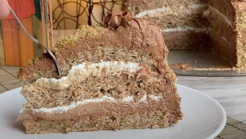 GRČKA TORTA KOJA SE PAMTI: Kremasti klasik za svaku svečanu trpezu GRČKA TORTA KOJA SE PAMTI: Kremasti klasik za svaku svečanu trpezu