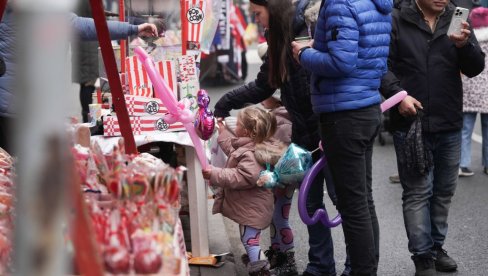 ULICA OTVORENOG SRCA: Jedinstveni festival humanosti kroz godine je postao zaštitni znak Beograda svakog 1. januara (FOTO)