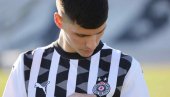 АУ, КАКВА ГОЛЧИНА! Вукотић пројектилом разгалио Гробаре АУ, КАКВА ГОЛЧИНА! Вукотић пројектилом разгалио Гробаре