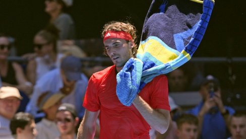 ЦИЦИПАС ЈОШ ЉУТ НА ХРВАТА! Грк ударио на Ђоковићевог бившег тренера: Као да ме је ударио док сам лежао на поду