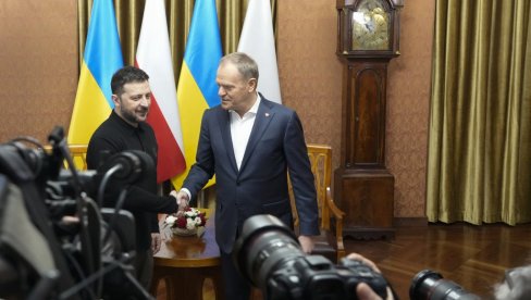 ТУСК СА ЗЕЛЕНСКИМ: Договорена сарадња пољских и украјинских служби и железница