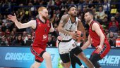 CRNO-BELI IDU KA PLEJ-INU: Parni valjak dočekuje nezgodne Parižane CRNO-BELI IDU KA PLEJ-INU: Parni valjak dočekuje nezgodne Parižane