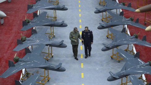 ЗЕЛЕНСКИ ТВРДИ: Украјиски тимови против дронова „раде“ у Катару, УАЕ, Саудијској Арабији