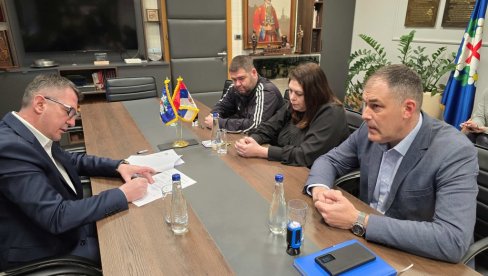 ODLUKA LOKALNE SAMOUPRAVE U GORNJEM MILANOVCU Komunalcima povećane plate ODLUKA LOKALNE SAMOUPRAVE U GORNJEM MILANOVCU Komunalcima povećane plate