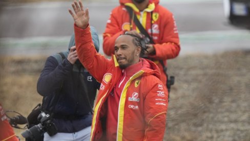 KAKAV START U FERARIJU: Hamilton na pol poziciji u sprint trci u Šangaju