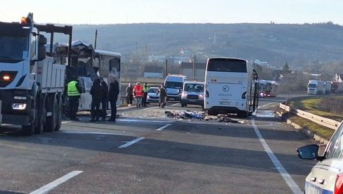 U URGENTNI CENTAR PRIMLJENO 19 OSOBA: Oglasio se MUP o nesreći kod Umke