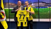 MIMOVIĆ U FENERBAHČEU: Doskorašnji fudbaler Zvezde zadužio dres sa brojem 77