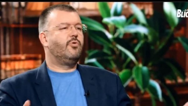 ПРОФЕСОР ОТКРИВА: Студенти су направили забаву од трагедије, цртају крваве шапе и праве журке (ВИДЕО)