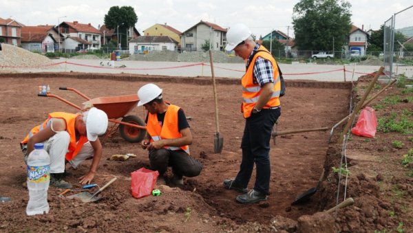 МАЛИ ВОДИЧ КРОЗ ПРАИСТОРИЈУ ПАРАЋИНА: У припреми књига-каталог аутора Весне Вучковић и Војислава Филиповића (ФОТО)