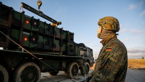 NOVI CILJEVI NATO Rojters tvrdi: Alijansa će tražiti od Berlina sedam dodatnih brigada
