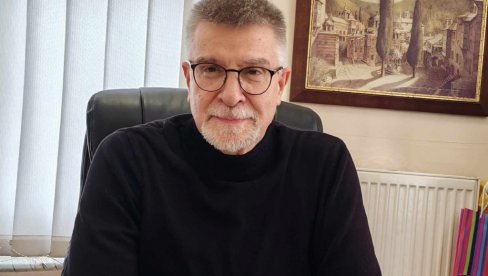 ЧИТАВ ГРАД У ЗНАКУ ЈЕДНОГ ГЛУМЦА: Владимир Ђуричић, управник Народног позоришта Тимочке Крајине Зоран Радмиловић