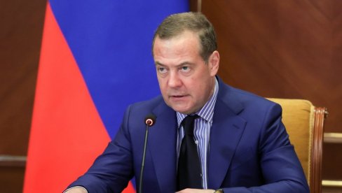 МЕДВЕДЕВ ПОРУЧИО ЗАПАДУ: Русија се за разлику од Украјине не бави тероризмом