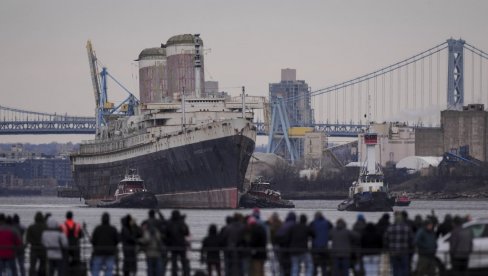 POSLEDNJE PUTOVANJE ČUVENOG BRODA SS UNITED STATES: Rekorder će biti potpoljen na obali Floride