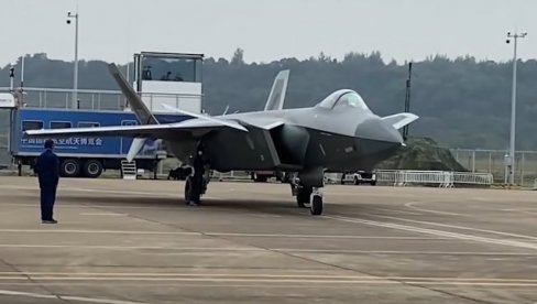 КИНЕСКИ Ј-20 ПОСТАЈЕ УБИЦА Ф-35 И Ф-22: Нови радар види 3 пута даље захваљујући тајном чипу! (ВИДЕО) КИНЕСКИ Ј-20 ПОСТАЈЕ УБИЦА Ф-35 И Ф-22: Нови радар види 3 пута даље захваљујући тајном чипу! (ВИДЕО)