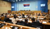 ОДГОВОР ШМИТУ БЕЗ КВОРУМА: Укидање финансирања странака у Републици Српској скинуто са дневног реда Скупштине