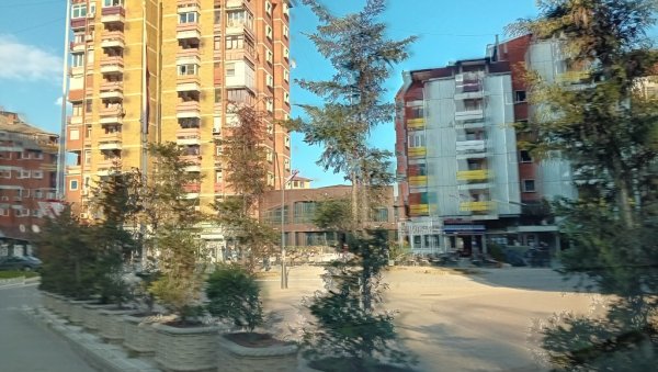 У ТРЦИ 23 ПОЛИТИЧКА СУБЈЕКТА: Истекао рок за пријаву за учешће на ванредним парламентарним изборима на КиМ