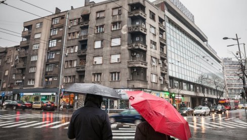 PLJUSKOVI S GRMLJAVINOM STIŽU U BEOGRAD: Tokom noći ove delove Srbije pogodiće nevreme sa jakim vetrom i kišom