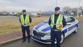 DETE GUBILO SVEST, UPLAŠENA MAJKA TRAŽILA POMOĆ: Brzom reakcijom dvojice policajaca spasen mu život