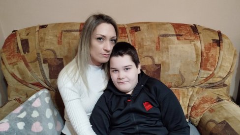 AUTISTIČAN DEČAK NASTAVLJA TERAPIJU: Sakupljen novac za Andrejev drugi tretman matičnim ćelijama AUTISTIČAN DEČAK NASTAVLJA TERAPIJU: Sakupljen novac za Andrejev drugi tretman matičnim ćelijama