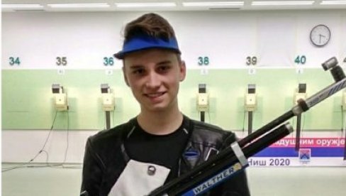 ИМАЈУ ВИСОКЕ ДОМЕТЕ Ковачевић и Ракоњац представљају Србију на Фајнал фору Лиге шампиона