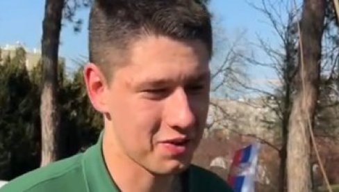 STUDENT MILOŠ OTKRIO: Najskuplja stvar u mom šatoru je knjiga (VIDEO) STUDENT MILOŠ OTKRIO: Najskuplja stvar u mom šatoru je knjiga (VIDEO)