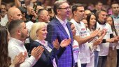 VUČIĆ U SMEDEREVU: Živi Gavrilo, pobediće Srbija (FOTO/VIDEO)