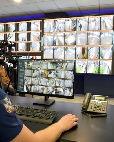 ТРИ ПУТА МАЊЕ ИНЦИДЕНАТА: Камере у школским двориштима отерале хулигане