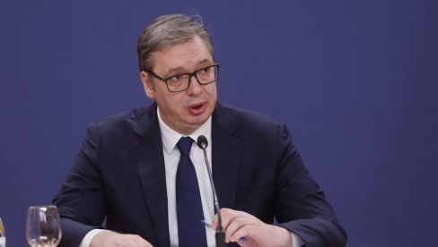 ВУЧИЋУ ПОЗЛИЛО, ДУШТВУ ЈОШ ГОРЕ: Дигитални доктори и џелати и сумрак пристојности
