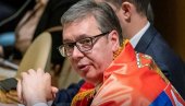 OGLASIO SE VUČIĆ I POSLAO MOĆNU PORUKU: Živi Srbija! (FOTO)