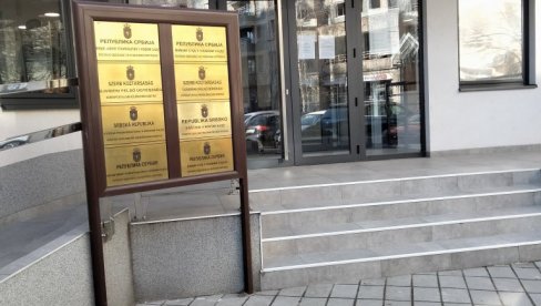 ОГЛАСИЛО СЕ ВЈТ ЗБОГ ШИРЕЊА ДЕЗИНФОРМАЦИЈА НА МРЕЖАМА: Младић Ф.П. (22) скочио са петог спрата, преминуо у Ургентном центру
