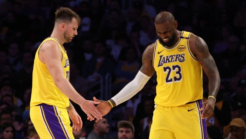 NE NAMERAVA DA IDE U PENZIJU! Lebron DŽejms produžio ugovor sa Lejkersima