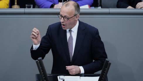 БЕЗБЕДНОСНИ ИНТЕРЕСИ МОРАЈУ БИТИ ЗАШТИЋЕНИ Мерц: И после склапања мировног споразума, Украјини потребне јаке оружане снаге и гаранције