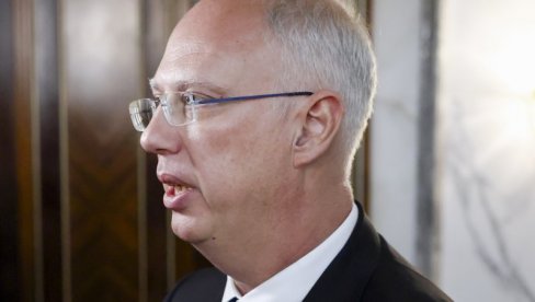 LIDERI EU PRODUŽAVAJU SUKOB U UKRAJINI Dmitrijev: Brisel beži od mira i gura rat LIDERI EU PRODUŽAVAJU SUKOB U UKRAJINI Dmitrijev: Brisel beži od mira i gura rat