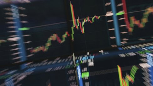 CENA NAFTE NE MIRUJE: Poskupljenje za još dva odsto zbog blokade Ormuskog moreuza