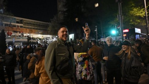 BUKTI RAT, BLOKADERI UDARILI JEDNI NA DRUGE! Štimac zapretio opoziciji: Smena generacija je pred vratima, hteli vi to ili ne
