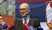 ДАНАС СРБИЈА НЕЋЕ СТАТИ, ТО ЈЕ НАША ОБАВЕЗА ПРЕМА ПРЕЦИМА Вучевић: Захтев је да се Србија врати у ред, себи, да сачувамо државу