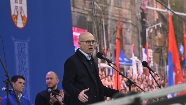 ВУЧЕВИЋ ОШТРО ОДГОВОРИО АЛЕКСИЋУ: Вечити понављач будан сања како нас побеђује ВУЧЕВИЋ ОШТРО ОДГОВОРИО АЛЕКСИЋУ: Вечити понављач будан сања како нас побеђује